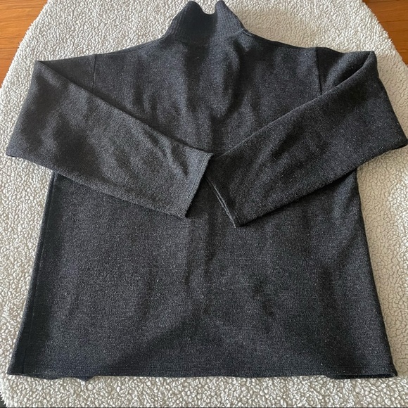 Like new Cardigan. - Picture 5 of 7